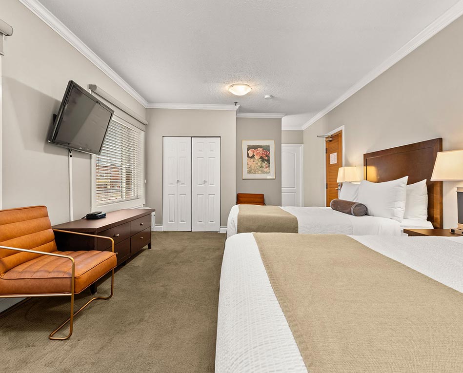 Deluxe 2 Queen Bed Room (5)