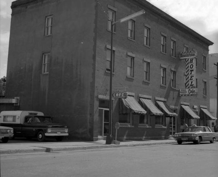 Revelstoke Hotel Exterior
