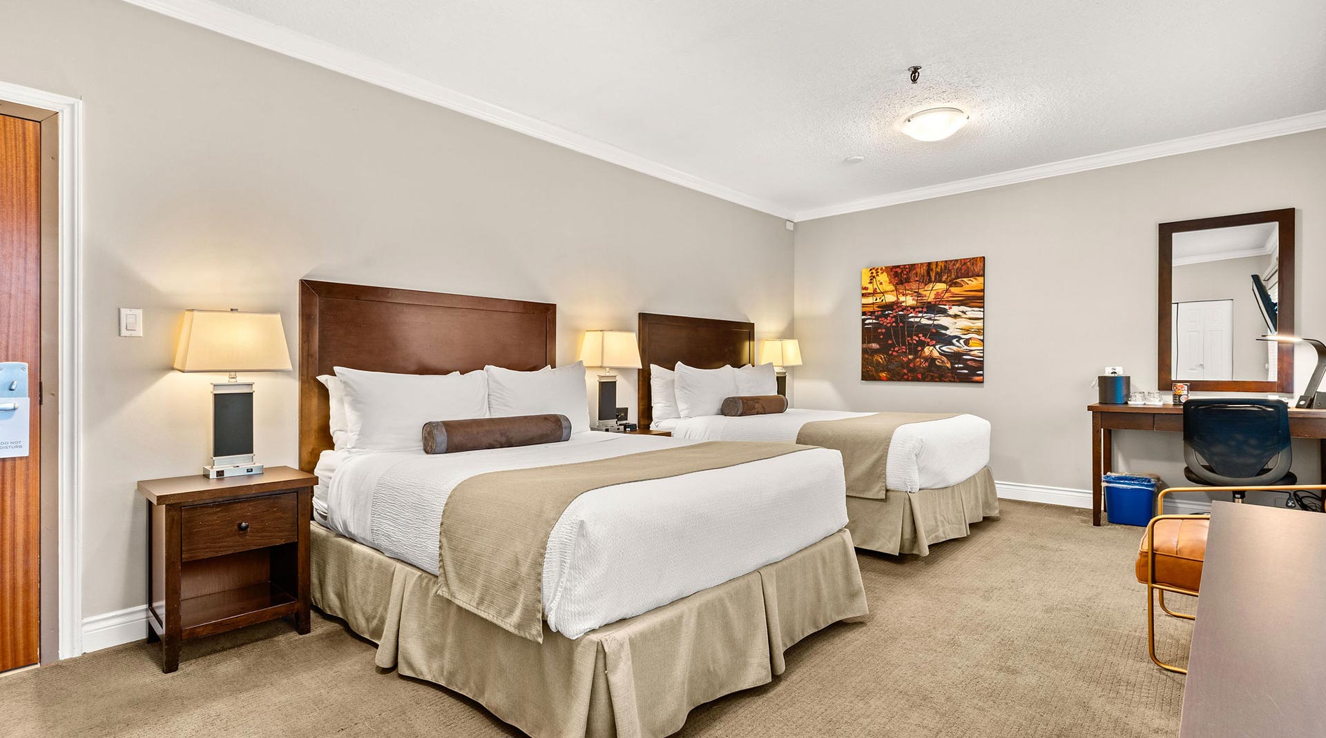 Deluxe 2 Queen Bed Room