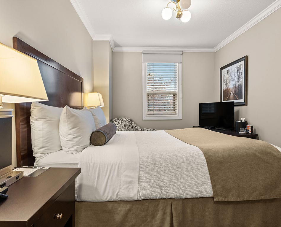 Signature Two Queen Suite (7)